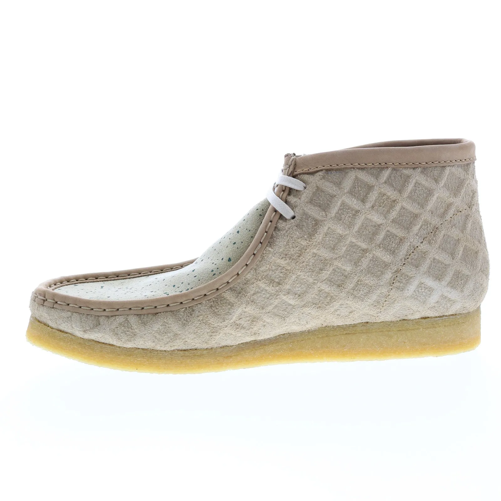 Clarks Originals Wallabee Boot Men's Natural and Green Beige Suede 26163444