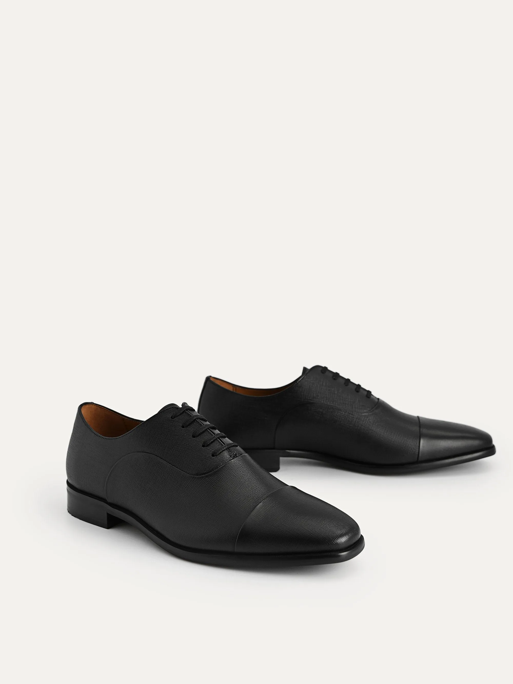 Textured Leather Oxford Shoes