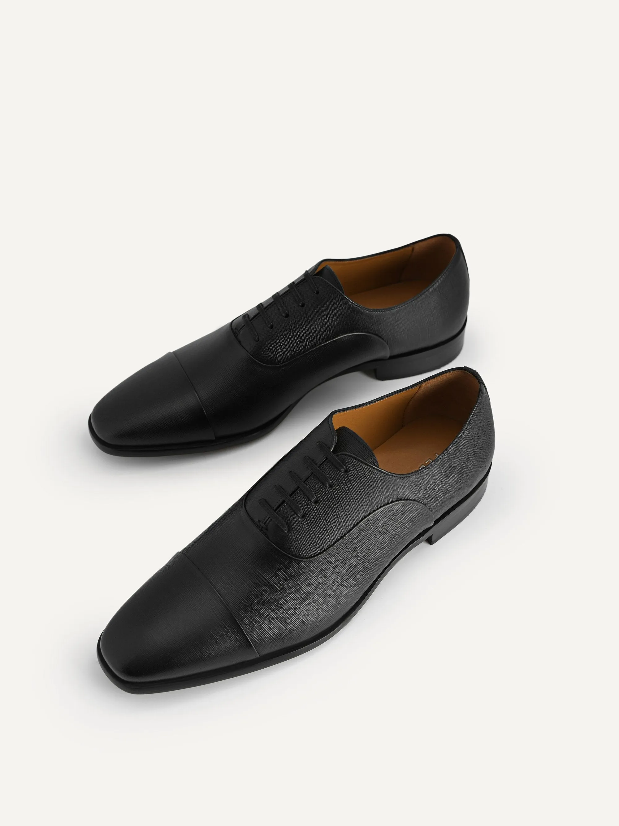 Textured Leather Oxford Shoes